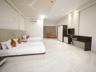 family-suit-1-scaled